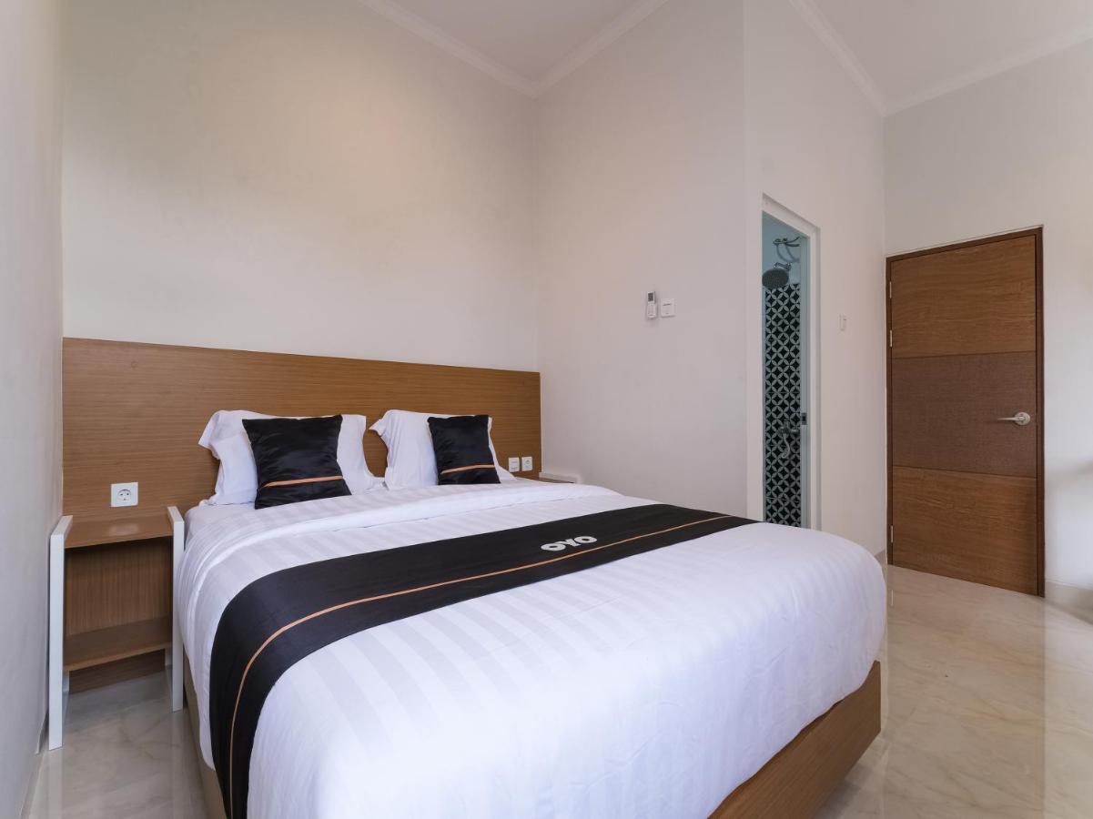 Super Oyo Collection O 90023 Damar Kusumo Guest House Maguwo Exterior photo